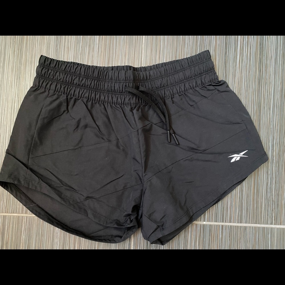 Reebok Shorts 💎